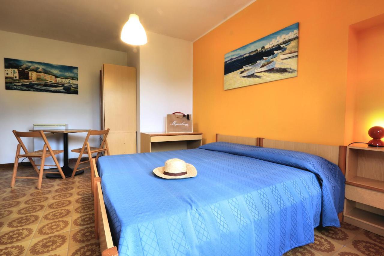 Testa Di Monaco - Basic Beach Accommodations 카포오를란도 외부 사진