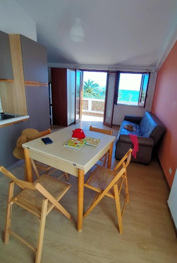 Testa Di Monaco - Basic Beach Accommodations 카포오를란도 외부 사진